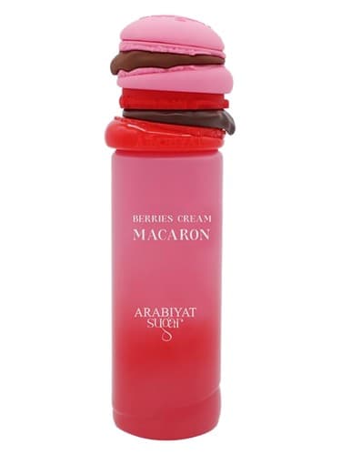 Berries Cream Macaron